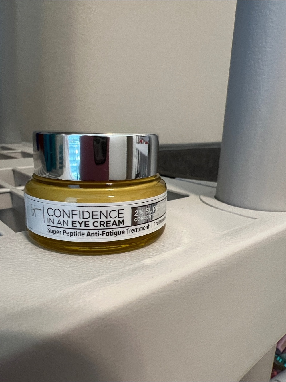 it cosmetics Confidence In An Eye Cream Jar - 15ml